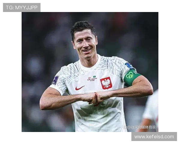 莱万战术角色与大场面带队能力解析