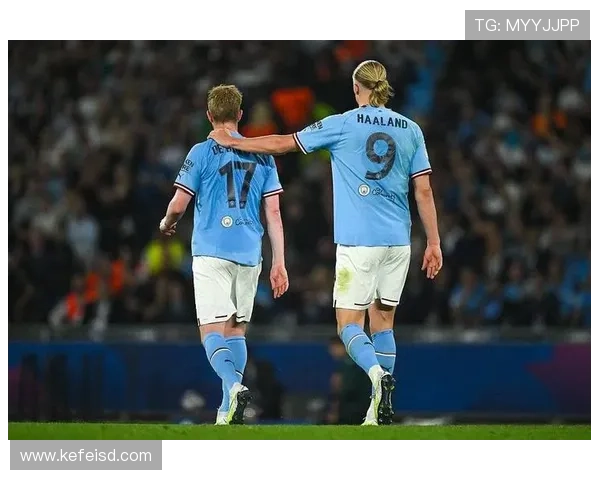 德布劳内与哈维:时代中场风格对比分析 德布劳内与哈维:时代中场风格对比分析