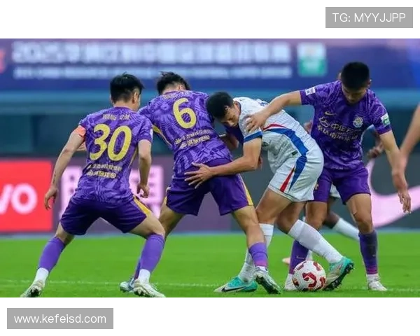 假摔判罚规则解析：球员如何通过夸张反应骗取犯规？